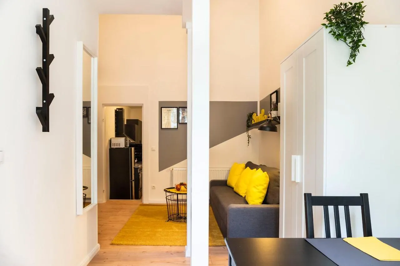 Cosy Loft Style Apartment In Berlin Wilmersdorf 0*,