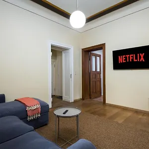 Super Zentral Super Schoener Altbau In Moabit Rostockerstrasse Im Herzen Von Fuer Bis Zu 6 Personen Apartment